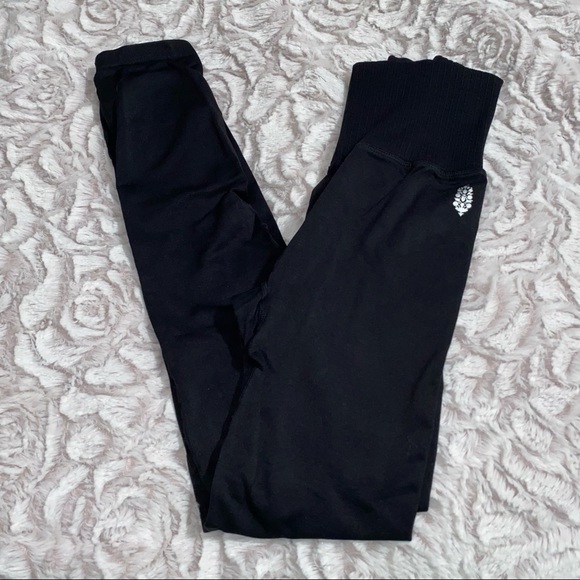NEW! Free People Good Karma High Rise Leggings XS/S - Solid Black - $78 retail - Picture 4 of 7